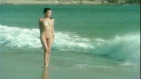 Blonde MILF in Dessous befriedigt einen порно відео секс Geschäftsmann