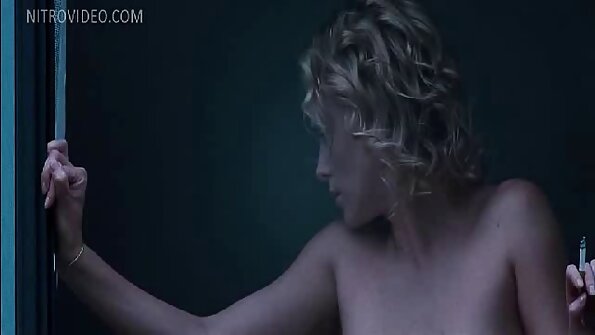 Riley Reid bekommt nach hartem Ficken еротичне відео безплатно Sperma auf den Hintern