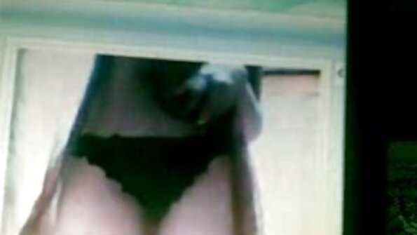 Verdrehte Brünette Riley Reid wird in den Arsch gefickt секс шоп відео