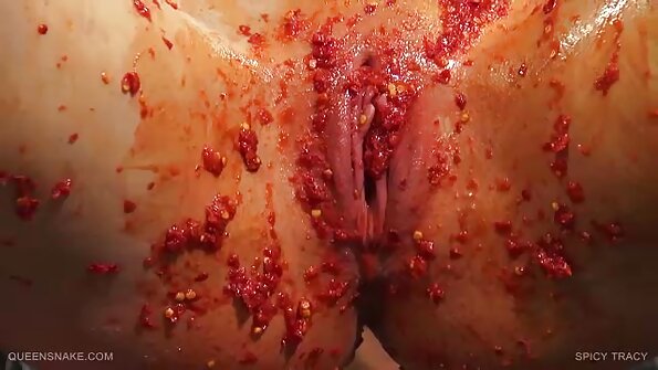 Чорна повія Сара Бенк одягає секс відео у гінеколога лисячі вуха під час сексу